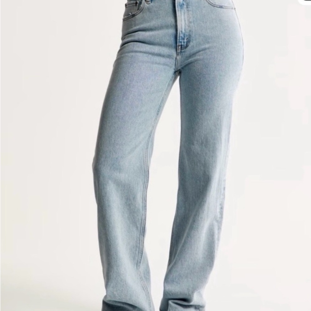 Abercrombie High Rise 90s Relaxed Jean size 25 Long